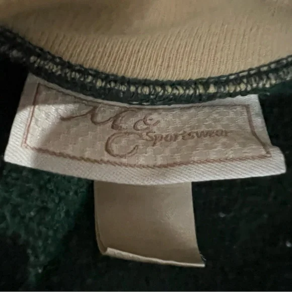 MC Sportswear My Grandkids Are Tied to My Heart Sweatshirt | Women’s Size Large - Picture 5 of 7